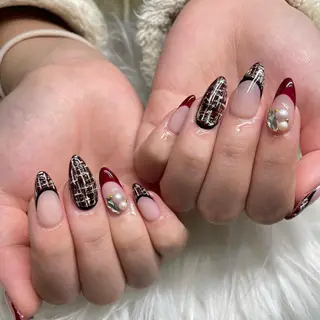 ミディアム ネイル Y. Sのネイルデザイン