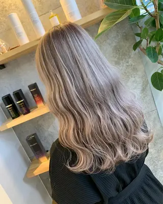 ロング カラー 天野 開のヘアスタイル