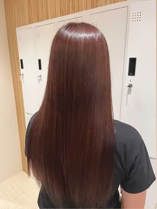 ロング あらいしほ /ピンクカラーのヘアスタイル