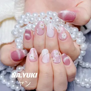 ネイル 🦋 Queenieのネイルデザイン