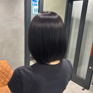 ショート カラー 艶カラー✨️髪質改善 🪽縮毛矯正mamiのヘアスタイル