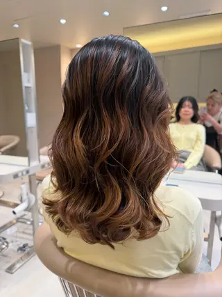 ミディアム パーマ 阪上 沙織のヘアスタイル