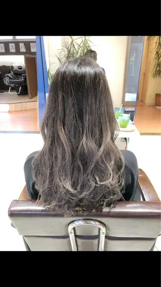 ロング カラー 石井 佑樹のヘアスタイル