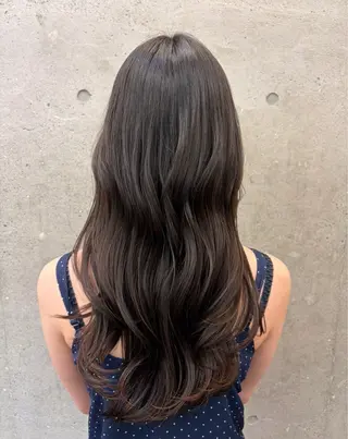 ロング 白木 優花のヘアスタイル