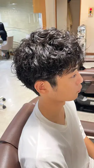 パーマ メンズ 🩰韓国レイヤー🩷 艶カラー🌷小栁歩美のヘアスタイル
