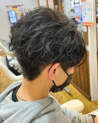 パーマ メンズ 原田 涼矢のヘアスタイル