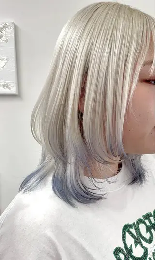 ショート カラー 八幡 空乃のヘアスタイル