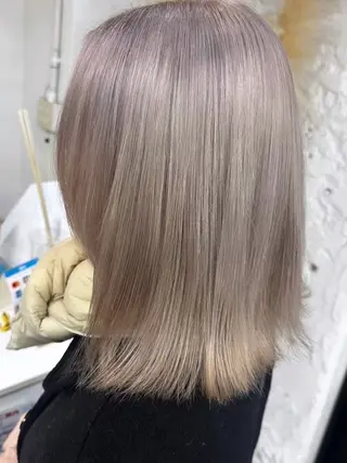 ミディアム AIRI /ダブルカラー/のヘアスタイル