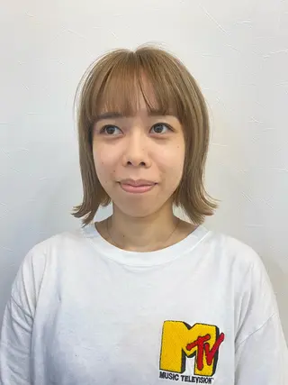 ミディアム カラー 似合う髪型見つけます AYAKAのヘアスタイル