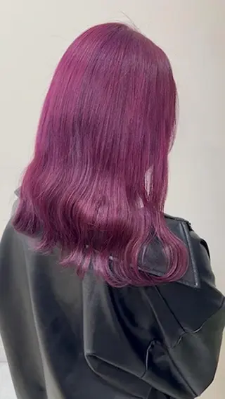 ミディアム ブリーチ×派手髪🎨 岡山駅🌈こうすけのヘアスタイル