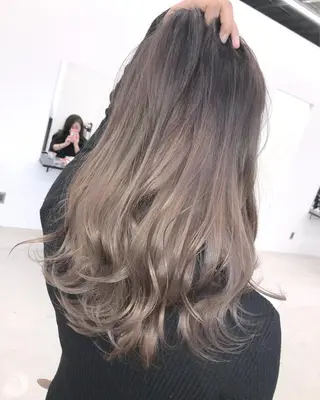セミロング カラー ブリーチ 透明感HIDEのヘアスタイル