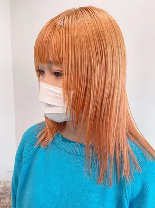 セミロング ili 大阪のヘアスタイル