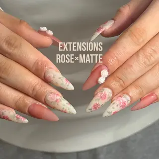 ネイル 𝑵𝑬𝑬𝑵𝑨 ⋆౨ৎ˚⟡˖ ࣪のネイルデザイン