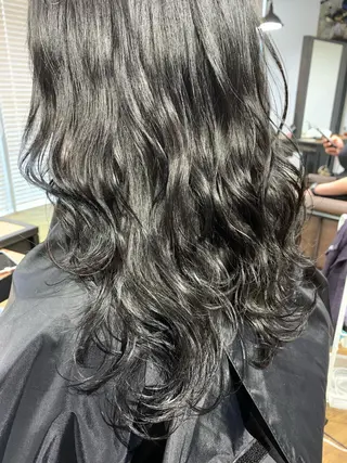 ロング カラー ミルクティーベージュ ブリーチ 店長 清水のヘアスタイル