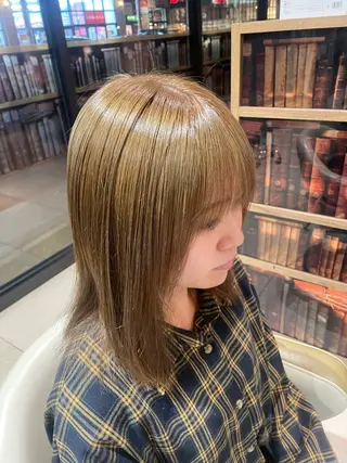 セミロング 渡辺 美菜のヘアスタイル
