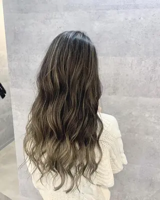 ロング カラー 髪質改善で 憧れの潤艶美髪にのヘアスタイル