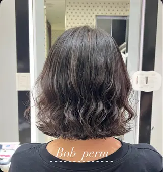 ミディアム パーマ コテ巻きパーマ💙 シノヤユイのヘアスタイル
