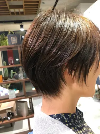 ショート ハイライトバレイヤー ジュ&縮毛矯正✨櫻野のヘアスタイル