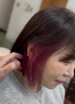 ミディアム 三原 友美のヘアスタイル