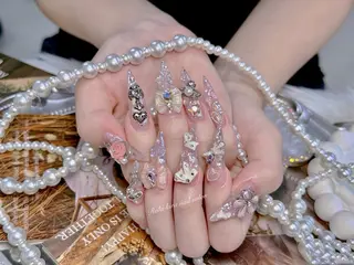 ロング Rola kira 麗のネイルデザイン