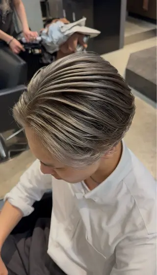 カラー メンズ 心斎橋メンズサロン リベルテグリットのヘアスタイル