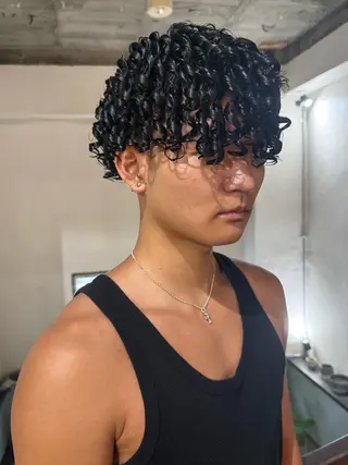 パーマ メンズ 梅田茶屋町メンズ フェード　パーマのヘアスタイル