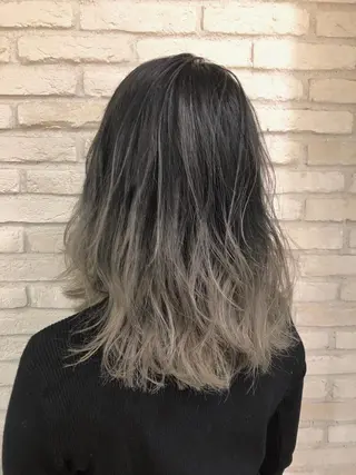 ミディアム カラー 大平 美沙のヘアスタイル