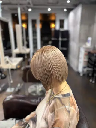 ショート ✨韓国艶髪✨ケア ブリーチ🫧アキラのヘアスタイル