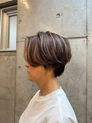 ショート 佐藤 百葉のヘアスタイル