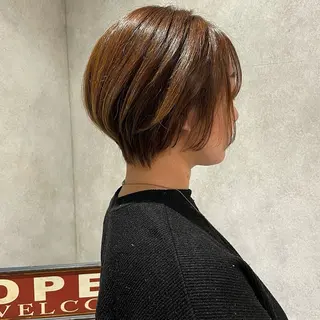 ショート yumemiレイヤー ✴︎ 透明感カラーのヘアスタイル