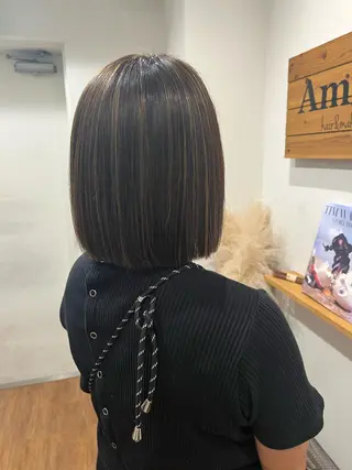 カラー china/ボブ /レイヤーカットのヘアスタイル