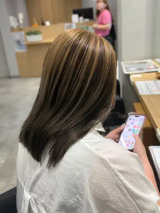 ミディアム カラー 巻ける髪質改善🫧ハ イライト/永田汰伊智のヘアスタイル
