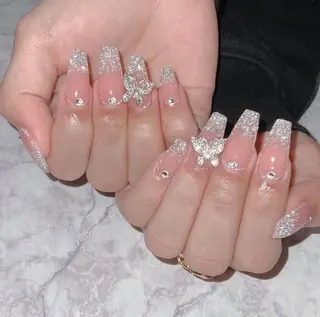 ネイル Hin Nailのネイルデザイン