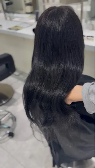 カラー オリーブ/ワンホン SHIONのヘアスタイル