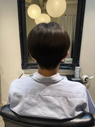 ショート フジイ トモミのヘアスタイル