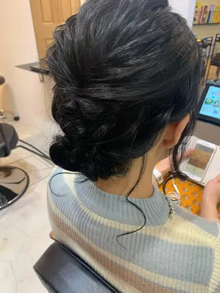ミディアム ヘアアレンジ 名駅🦢大人艶カラー 🪽カミヤアカネのヘアスタイル