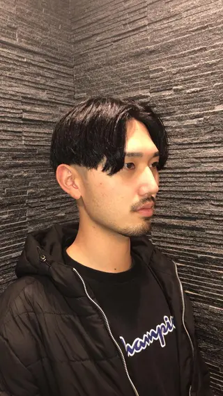 ミディアム カラー メンズ 中原 滉太のヘアスタイル