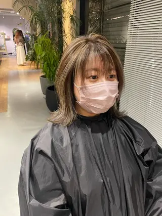 ミディアム カラー mizuki / 似合わせブリーチのヘアスタイル