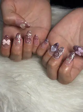 ネイル LAVISH 大和店 emi・:*+のネイルデザイン