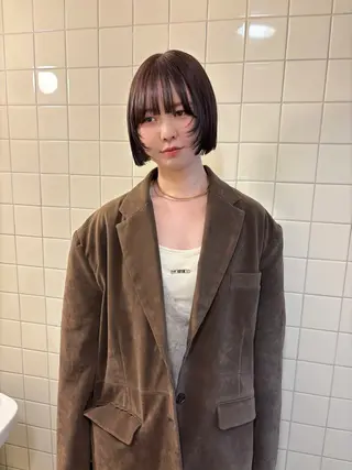 ミディアム カラー 縮毛矯正ボブ&顔まわ レイヤー♡TOMOEのヘアスタイル