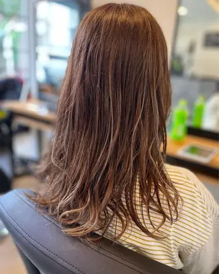 ミディアム カラー 和田 真弥のヘアスタイル