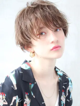 ショート カラー 🉐レイヤー/塩見 弘樹🉐渋谷のヘアスタイル
