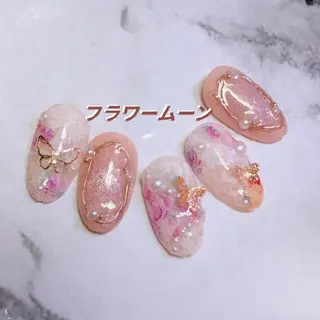 ネイル フラワー ムーンのネイルデザイン
