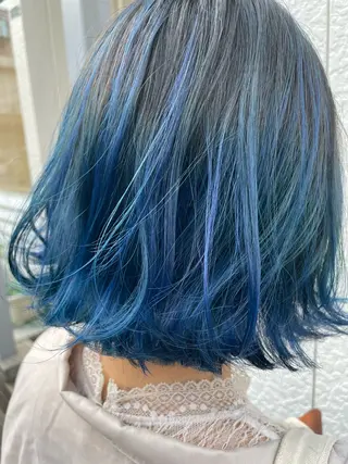 セミロング カラー インナーカラー 推し ブリーチ 髪質改善のヘアスタイル