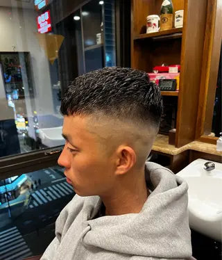 ショート パーマ 大久保 竣太のヘアスタイル