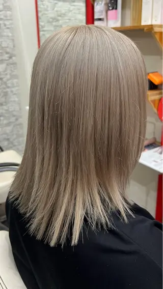 ショート カラー まさき✂︎ /ブリーチカラーのヘアスタイル