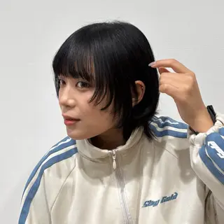 ミディアム 衛藤 澄玲のヘアスタイル