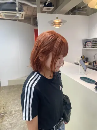 ショート カラー H I ＮＡのヘアスタイル