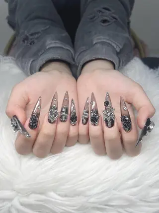 ネイル Lee Nailsのネイルデザイン