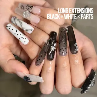 ネイル 𝑵𝑬𝑬𝑵𝑨 ⋆౨ৎ˚⟡˖ ࣪のネイルデザイン